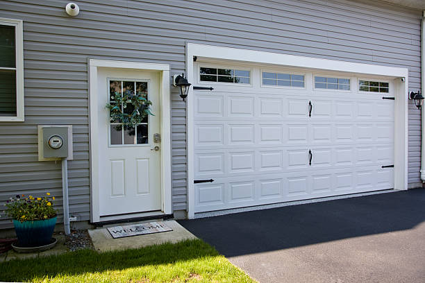 24/7 Emergency Garage Door Panel Replacement experts in Portola, CA